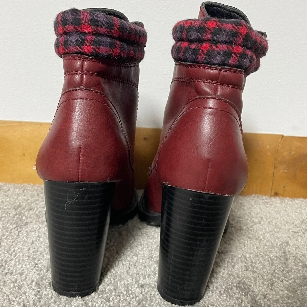Dolce by Mojo Moxy WitchyFaux‎ leather Red-burgundy ankle boot Whimsigoth Size 8